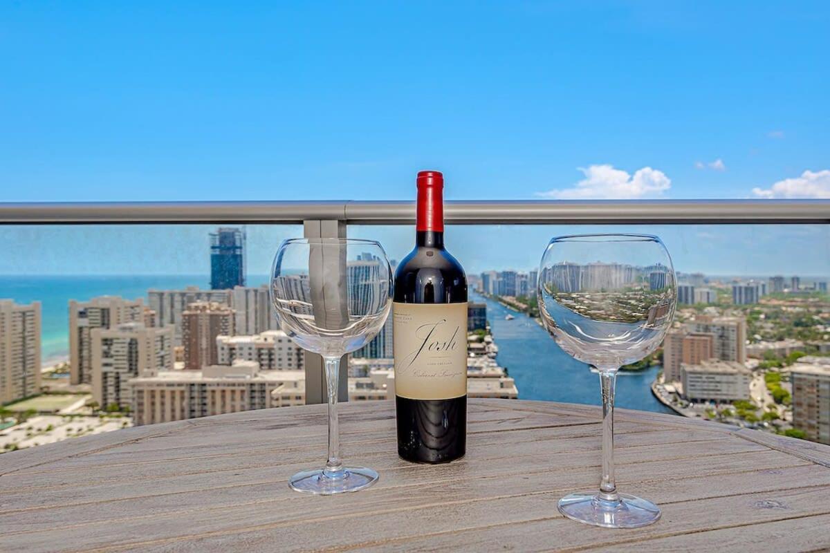 Apartamento Luxury With Stunning View, Balcony, Amazing Pools Hollywood Exterior foto