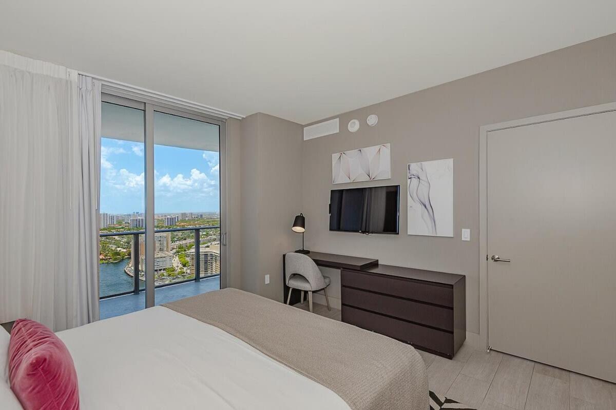 Apartamento Luxury With Stunning View, Balcony, Amazing Pools Hollywood Exterior foto