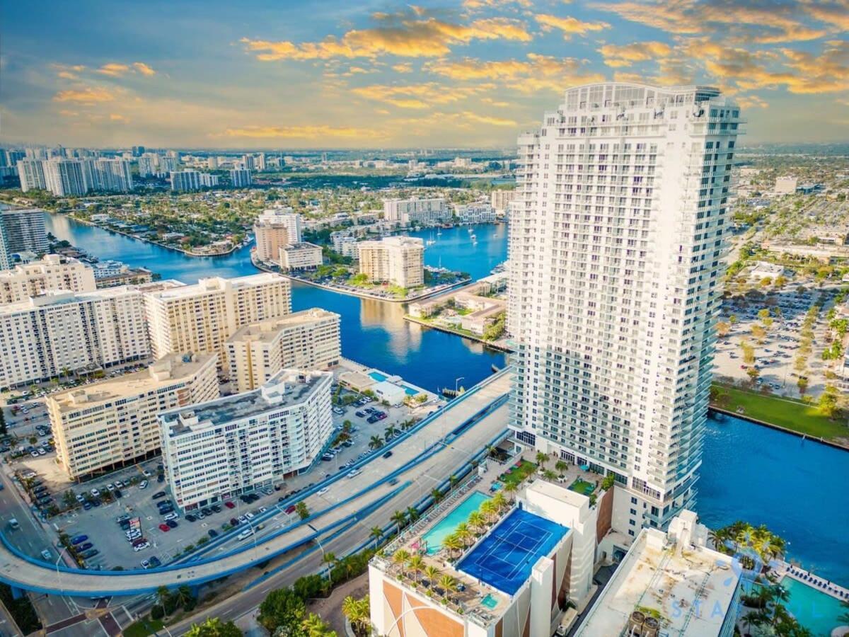 Apartamento Luxury With Stunning View, Balcony, Amazing Pools Hollywood Exterior foto
