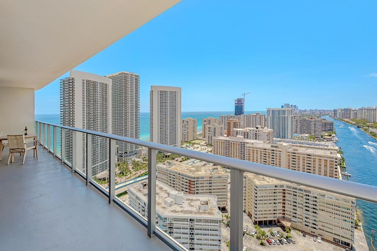 Apartamento Luxury With Stunning View, Balcony, Amazing Pools Hollywood Exterior foto