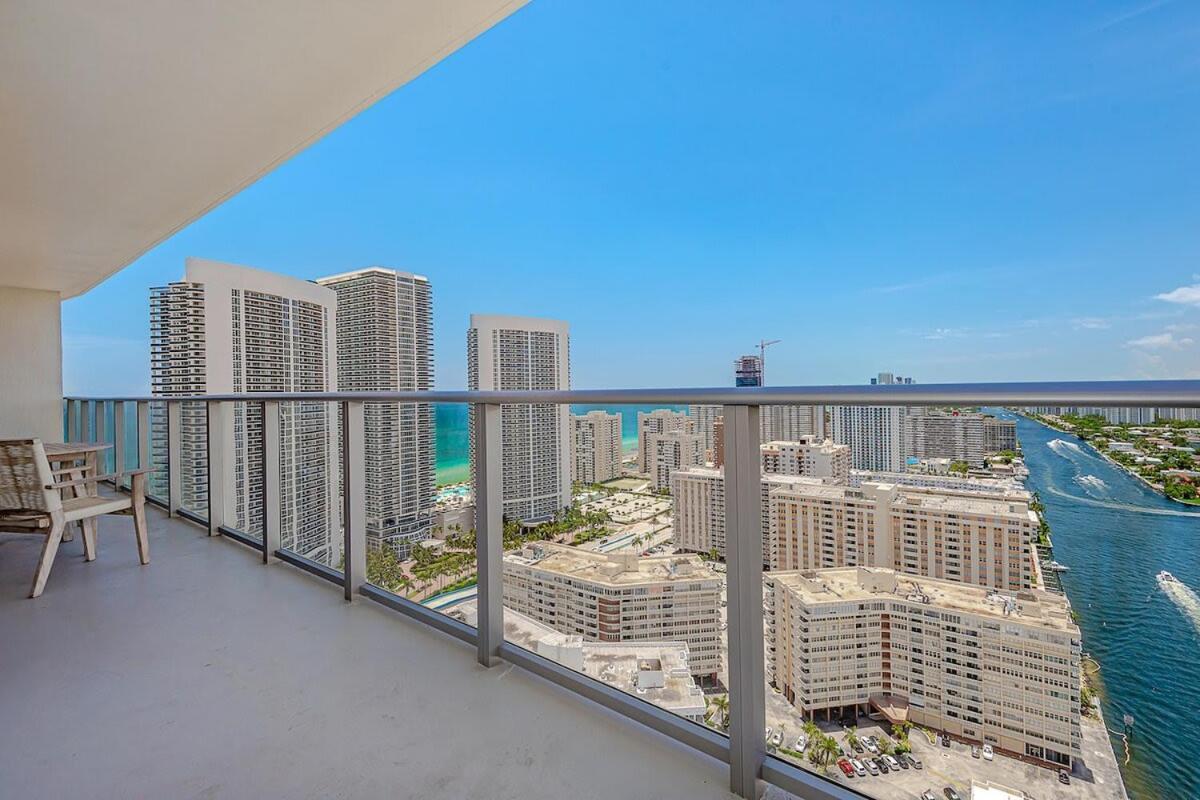 Apartamento Luxury With Stunning View, Balcony, Amazing Pools Hollywood Exterior foto