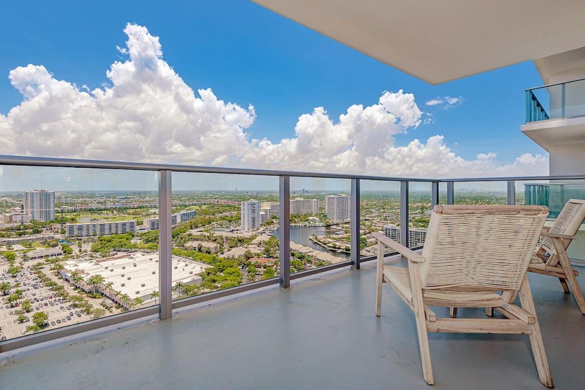 Apartamento Luxury With Stunning View, Balcony, Amazing Pools Hollywood Exterior foto